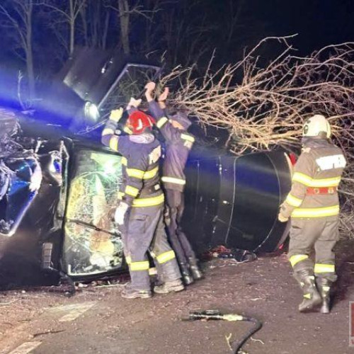 Accident rutier grav în Mihai Viteazu, o femeie rănită