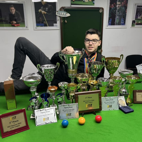 Iustin Scripei, adolescentul din Botoșani care strălucește în snooker