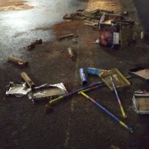 Pocnitori și mizerie lăsată în urmă de Revelion