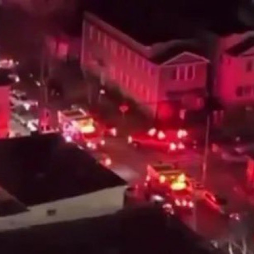 Cel puțin 11 persoane rănite într-un schimb de focuri lângă un club de noapte din Queens