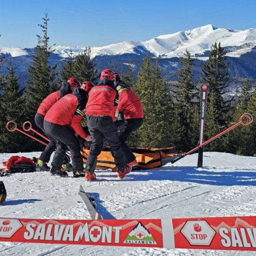 Intervenții de urgență pe munte în prima zi a anului 2025