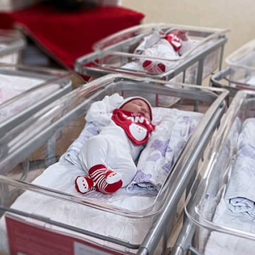73 de bebeluși născuți la Maternitatea Arcadia în luna decembrie