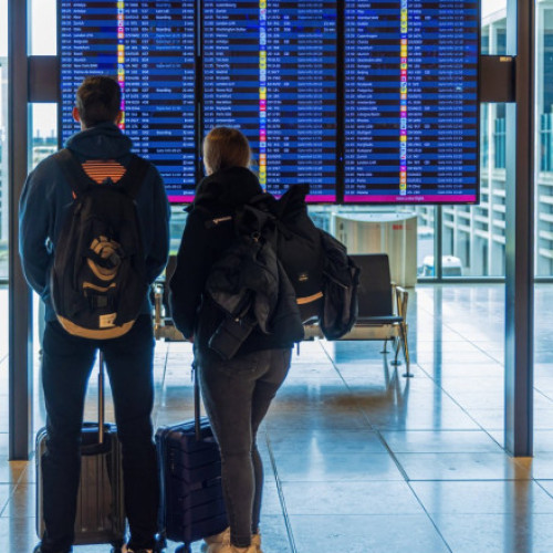 Turismul global a revenit la nivelul pre-pandemic în 2024, iar companiile aeriene s-au evidențiat