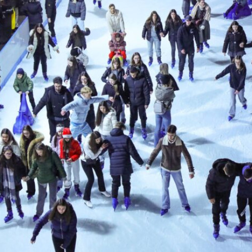 Patinoarul din Parcul Drumul Taberei, deschis până pe 15 ianuarie!