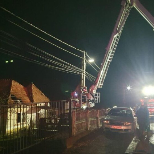 Incendiul dintr-o locuință din Bistrita-Nasaud a fost stins fără victime
