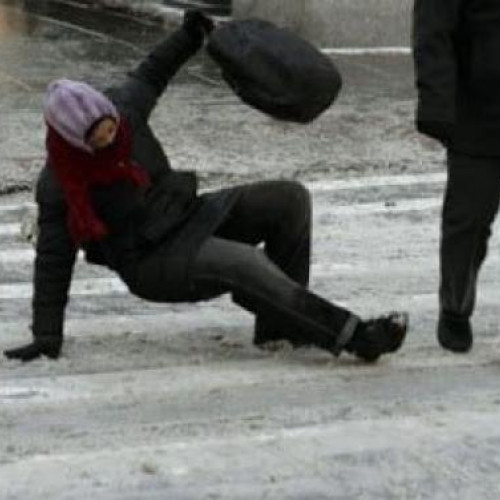 Locuitori din Cluj-Napoca cer explicații primarului Emil Boc după incidentele de pe străzi