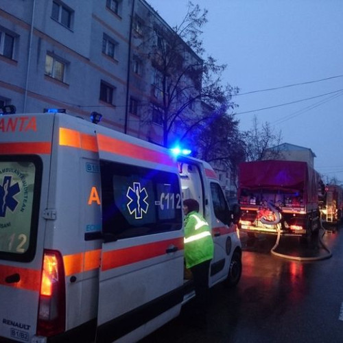 Incendiu în Trusesti: o femeie salvată de pompieri