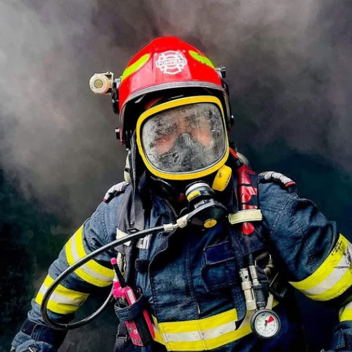 Casa din Teioasa, în pericol din cauza unui incendiu declanșat de funingine