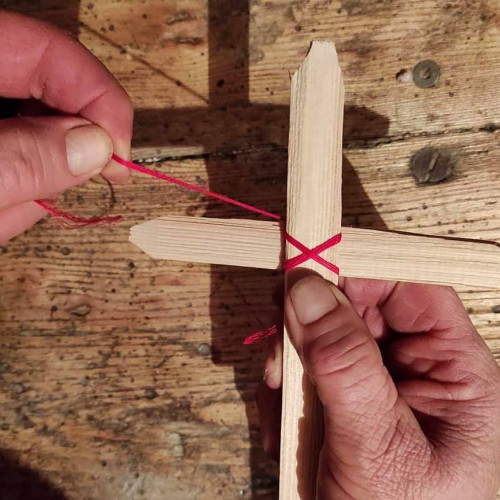 Tradiții de Bobotează: Cruci de grinda în satele din România