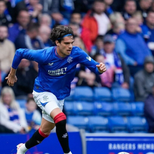 Ianis Hagi, implicat în meciul dramatic dintre Glasgow Rangers și Hibernian