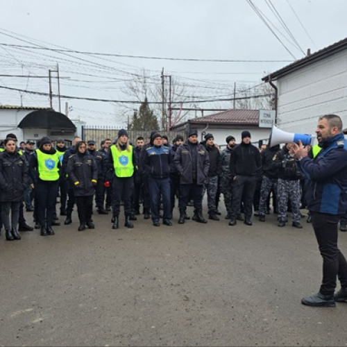 Protest al angajaților de la Penitenciarul Poarta Albă împotriva măsurilor de austeritate