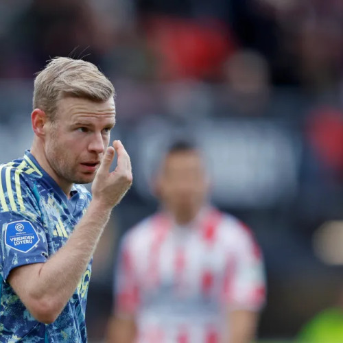 Davy Klaassen continuă meciul amical, în ciuda eliminării