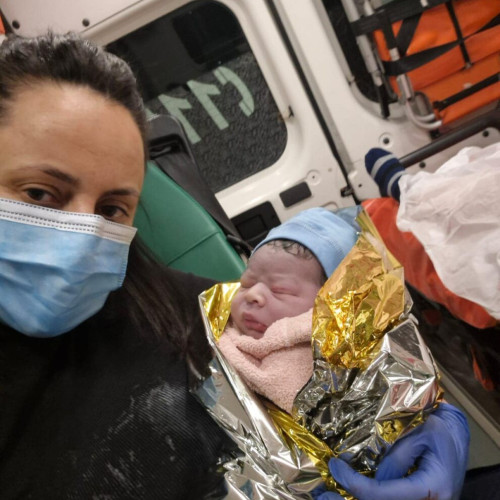 Ambulanța a intervenit rapid pentru nașterea unei mămici din Santioana