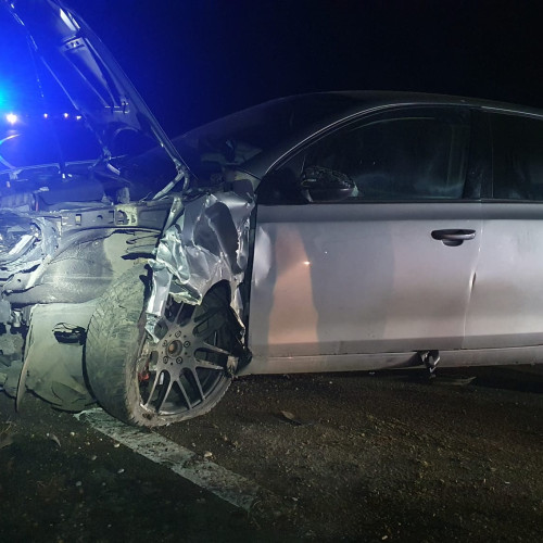 Accident rutier în Botoșani: Două persoane rănite în coliziune