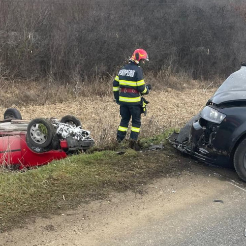 Accident rutier în Lunca Târnavei: Doi răniți după ciocnirea a două autoturisme