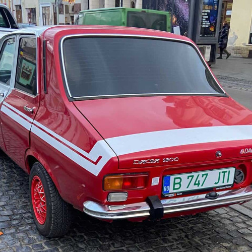 Un clujean transformă o Dacia 1300 într-o mașină electrică, investind 26.000 de euro