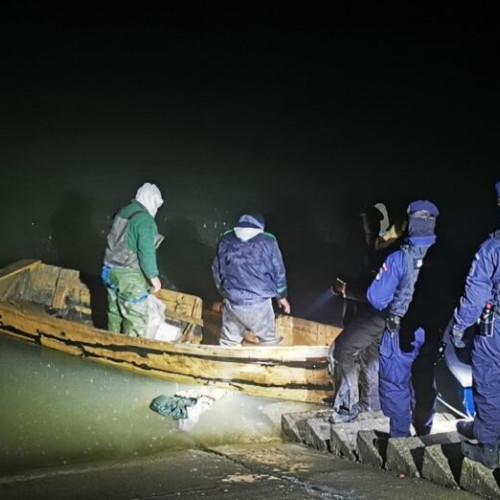 Doi bărbați prinși în flagrant pentru pescuit ilegal pe râul Siret