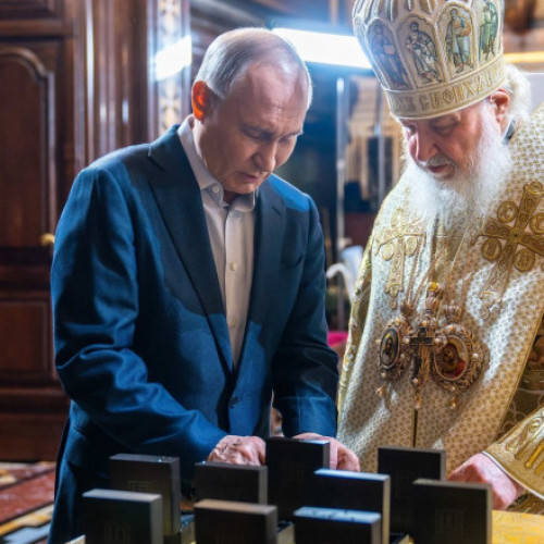 Patriarhul Bisericii Ortodoxe a Rusiei binecuvântează icoane pentru militarii din Ucraina