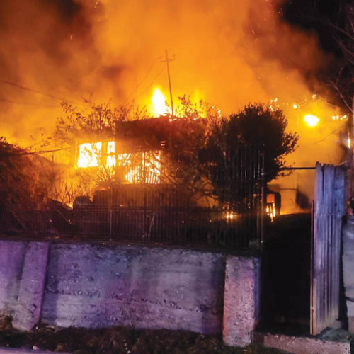 Incendii în Prahova: Intervenții ale pompierilor în Valea Doftanei și Sinaia