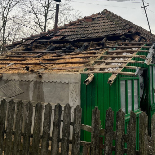 Incendiu într-o gospodărie din Rădăuți Prut, cauzat de o sobă supraincălzită