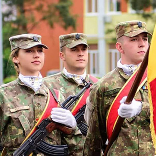 Tinerii români și pregătirea pentru serviciul militar obligatoriu