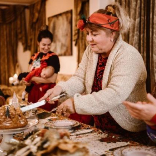 Ospitalitatea clujeană impresionând tinerii străini de sărbători