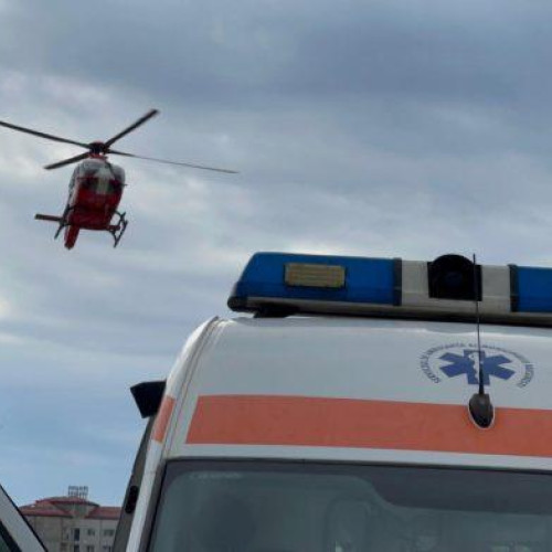 Elicopterul SMURD interveniează pentru un bărbat cu infarct la Botoșani