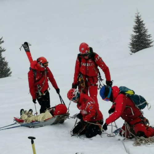 Zeci de turiști au apelat la ajutorul salvamontiștilor clujeni în vacanța de iarnă