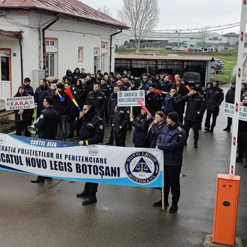 Protest în fața Penitenciarului Botoșani pentru drepturile angajaților