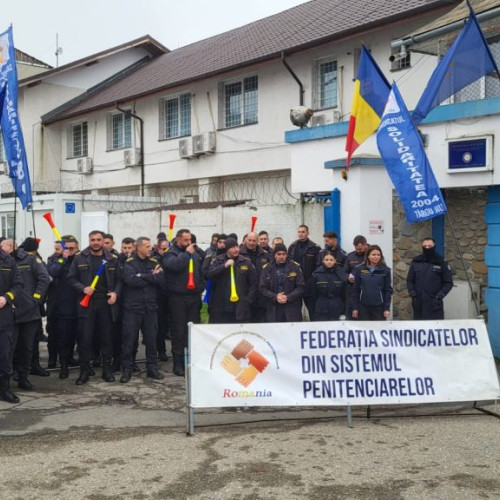 Polițiștii din Penitenciarul Târgu-Jiu protestează din cauza tăierilor salariale