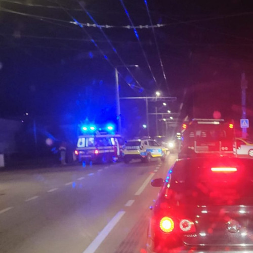 Acces urgent la spital pentru o femeie de 76 de ani, după un accident pe strada Traian din Târgu Jiu