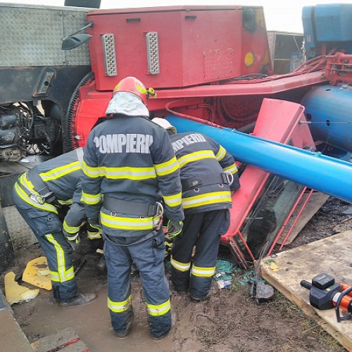 Intervenție de urgență la Carei: un bărbat salvat după un accident rutier