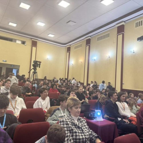 Elevii Colegiului National "Mihai Eminescu" din Botoșani excelentări la Tabăra Națională de Fizică, Astronomie și Astrofizică