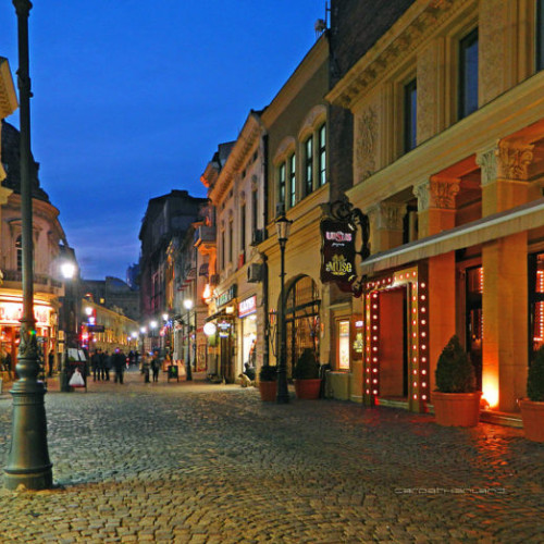 Administratori de baruri și angajați, trimiși în judecată pentru furturi din baruri din Centrul Vechi