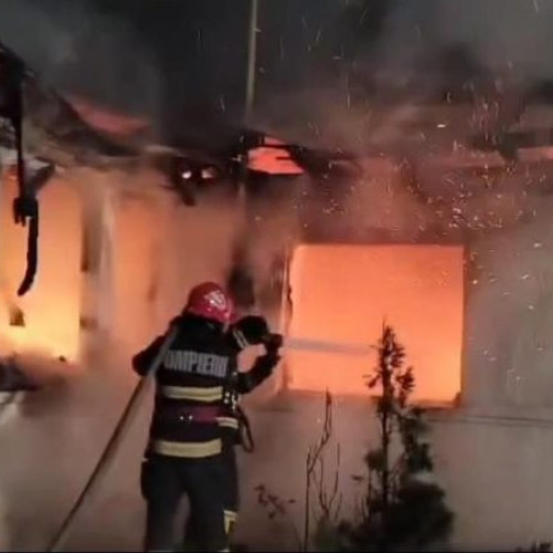 Incendiu devastator la o locuință din comuna Suraia