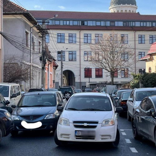 Sofer din București blochează zeci de mașini în Cluj, abandonându-și autoturismul