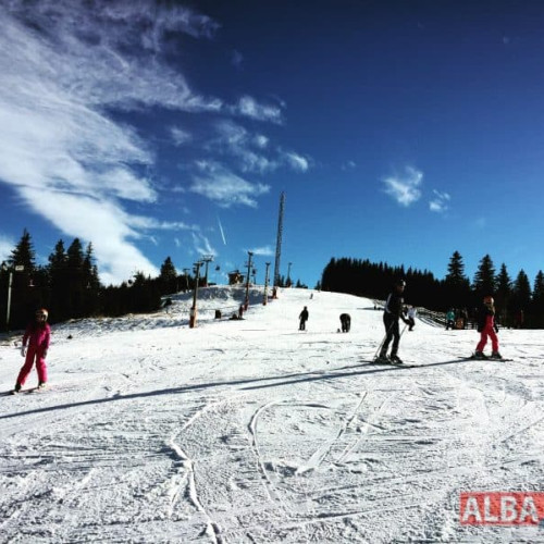 Vacanța de schi 2025: Detalii importante pentru elevi și profesori