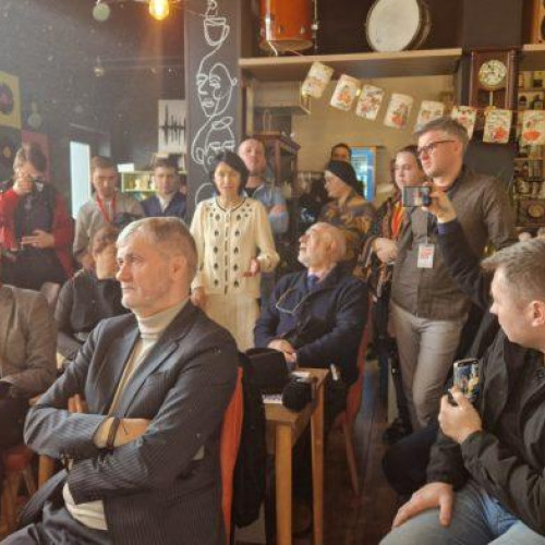 Dezbatere culturală la Cafeneaua Artelor din Botoșani