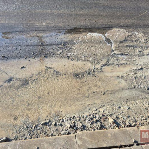 Botoșănenii de pe strada Hatman Arbore se confruntă cu inundații