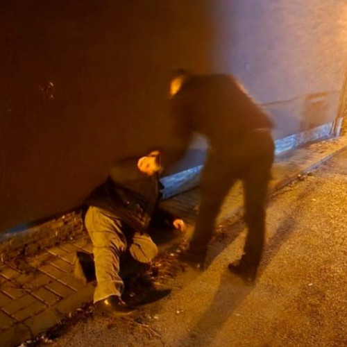 Un jandarm din Botoșani salvează un bărbat căzut pe trotuar