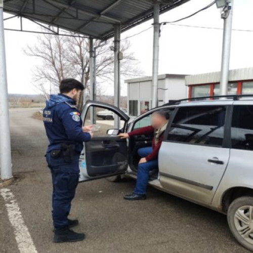 Tânăr de 21 de ani, dosar penal după ce a condus un autoturism radiat