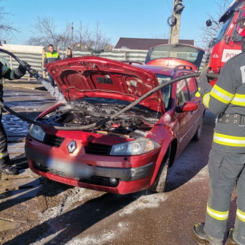 Incident auto în Tocileni: un autoturism a luat foc, dar șoferul a reacționat rapid