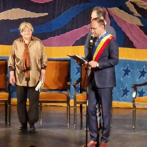 Grete Tartler câștigătoarea Premiului Național de Poezie "Mihai Eminescu"