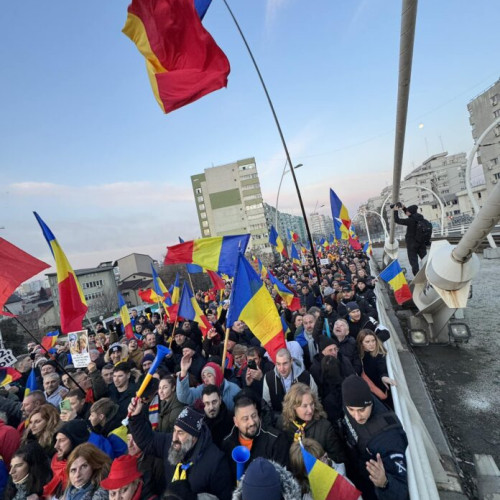 Tânăr de 19 ani reținut la protestul AUR cu obiecte periculoase