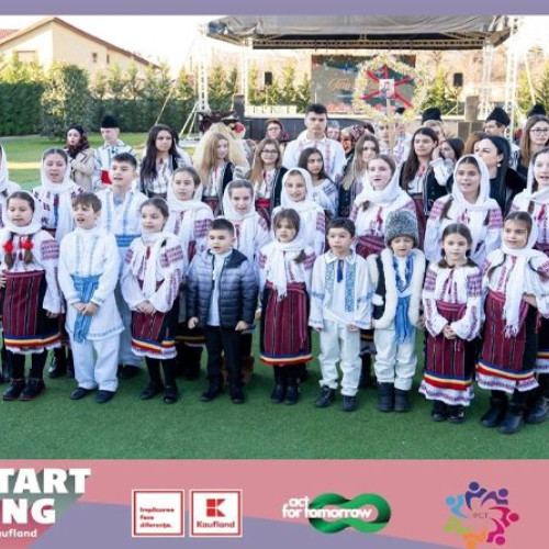 Crăciun fericit pentru copiii din Ansamblul Coronița