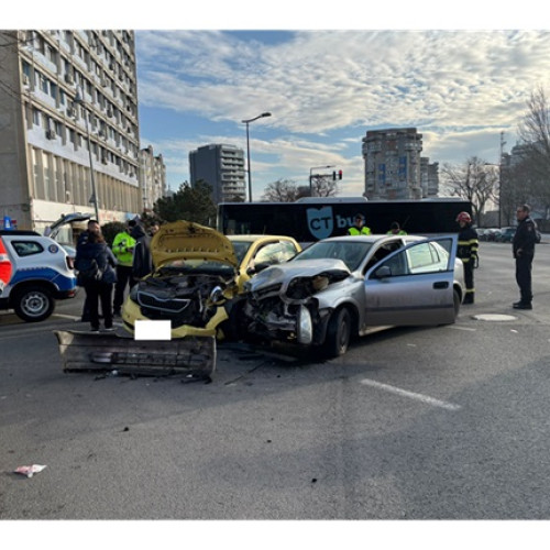 Accident rutier la Constanța: patru persoane rănite