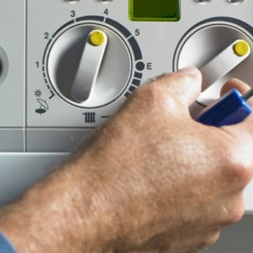 Ofertele de gaze naturale pentru perioada post-plafonare, analizate de un specialist