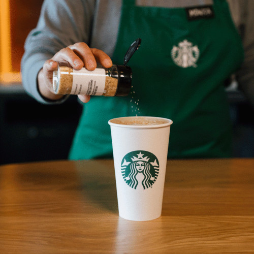 Starbucks renunță la politica de „uși deschise” pentru toalete și cafenele