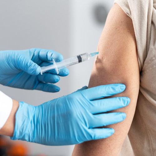 Vaccinarea antigripală și lipsa vaccinurilor anti COVID-19 în Iași