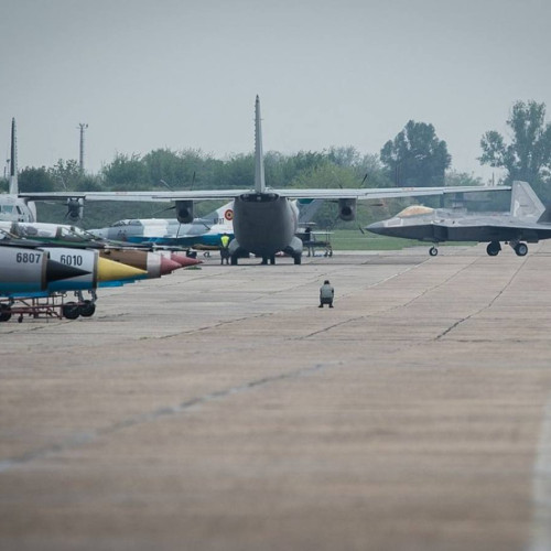Ministerul Apărării Naționale respinge speculațiile privind modernizarea Bazei 57 Aeriană